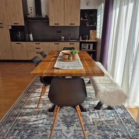 Apartment Near The Sea-Self Check-In Подстрана Екстер'єр фото