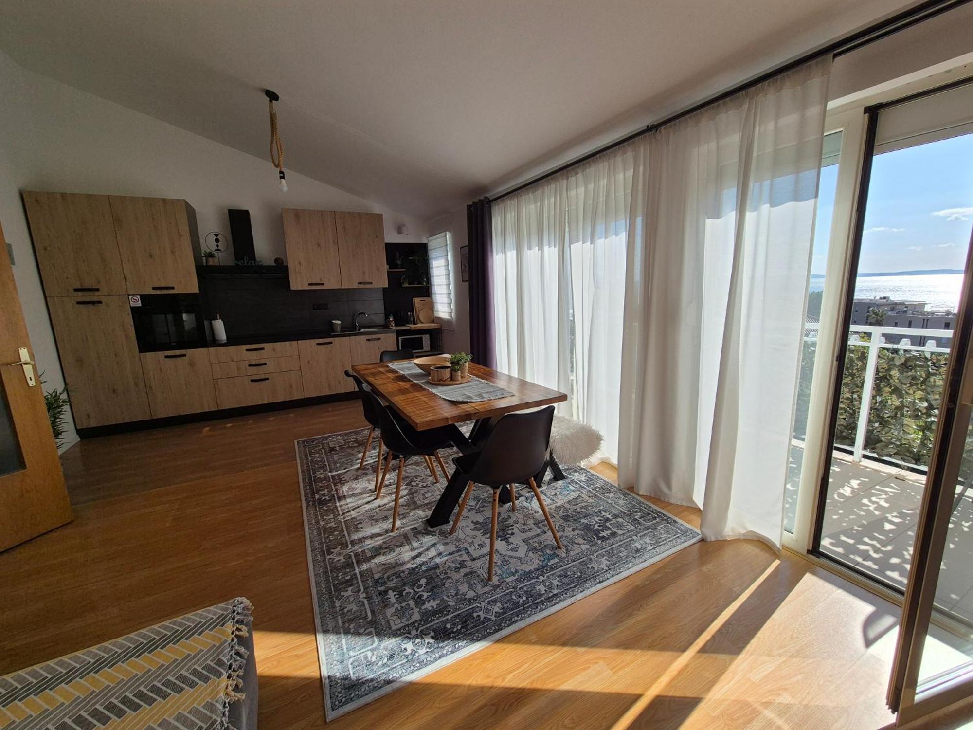 Apartment Near The Sea-Self Check-In Подстрана Екстер'єр фото
