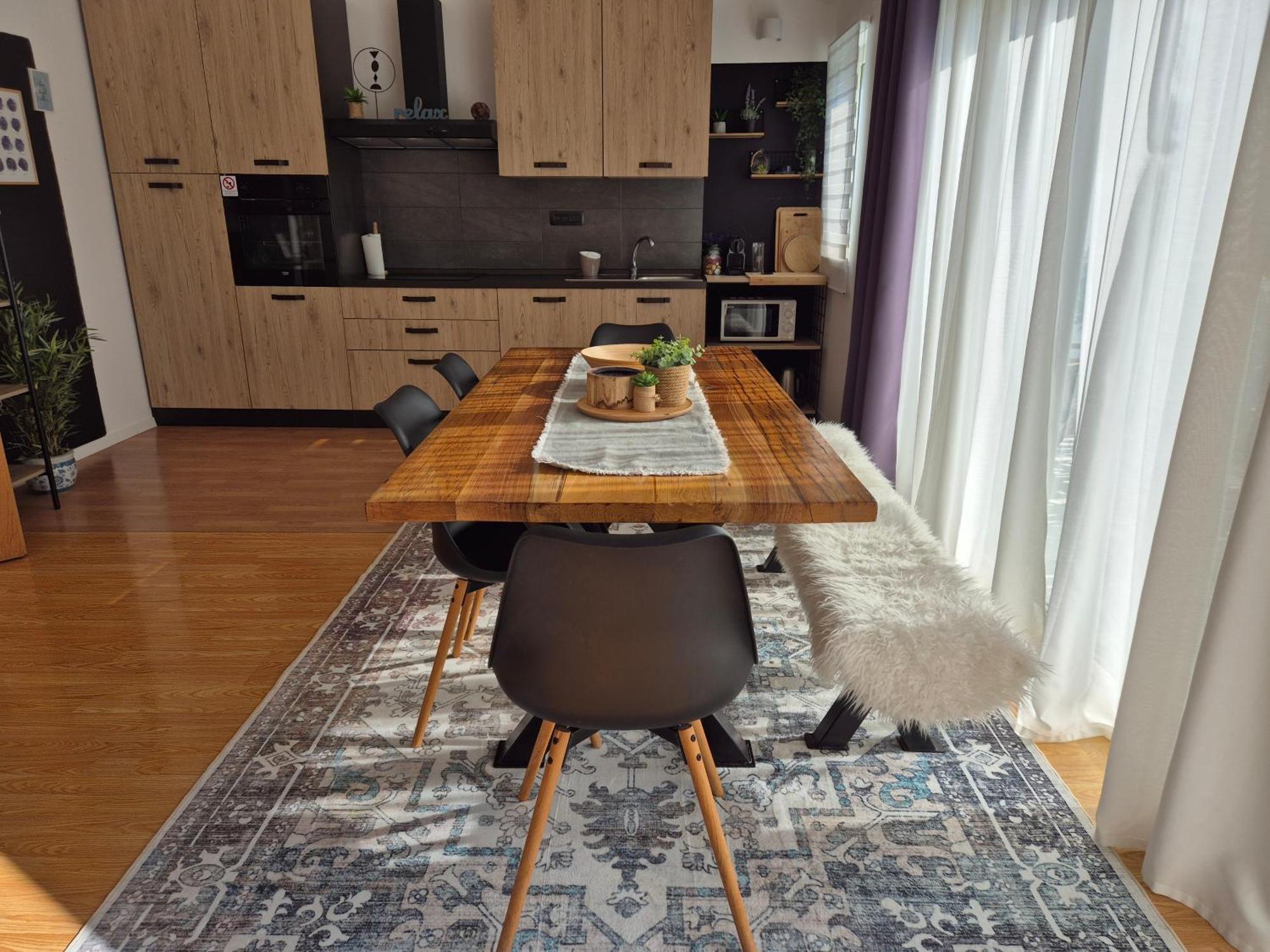 Apartment Near The Sea-Self Check-In Подстрана Екстер'єр фото